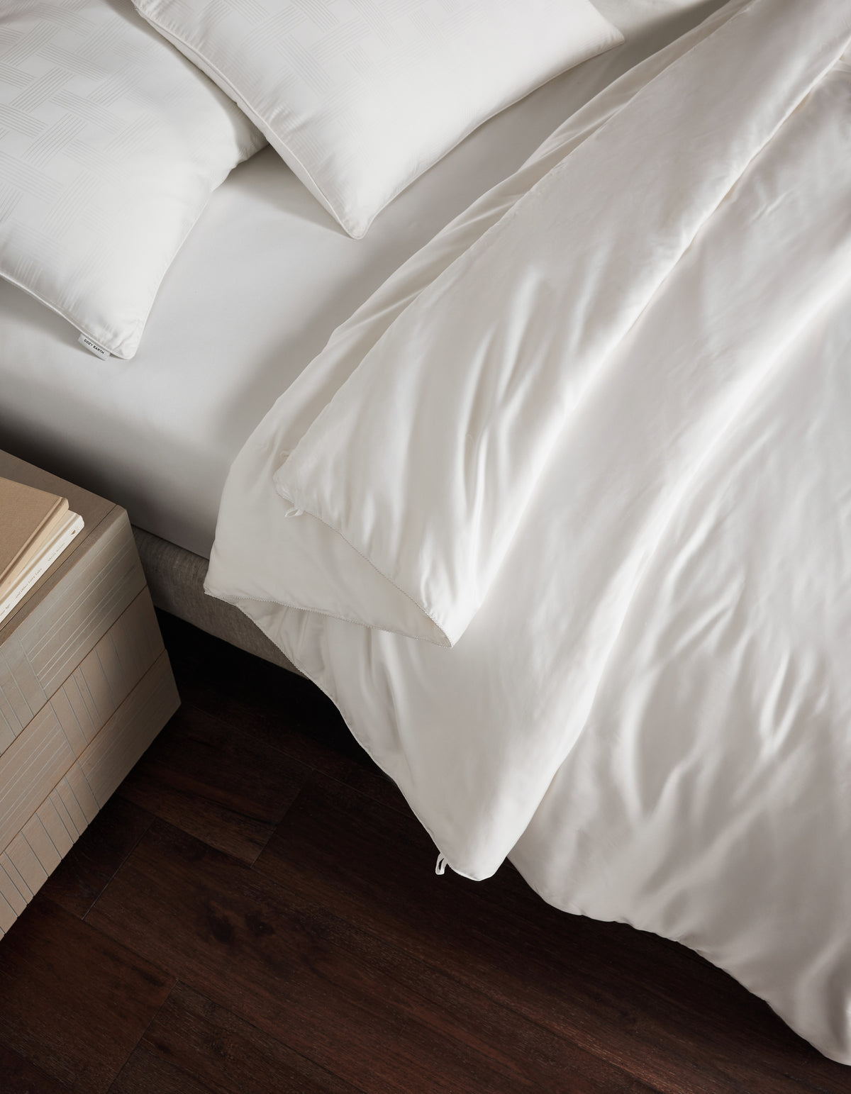 Silk comforter to be paired with Dove Grey, Charcoal, Creme, Driftwood, Flax, Light Grey, Oat, Pacific Blue, Shore, Walnut, Laurel, Peony, Classic Stripe in Pacific, Classic Stripe in Ebony, Classic Stripe in Laurel, Baja Stripe in Maple, Baja Stripe in Laurel, Mulberry, River, Classic Stripe in Dew, Lavender, Sonoma Floral in Vintage White, or White duvet cover.